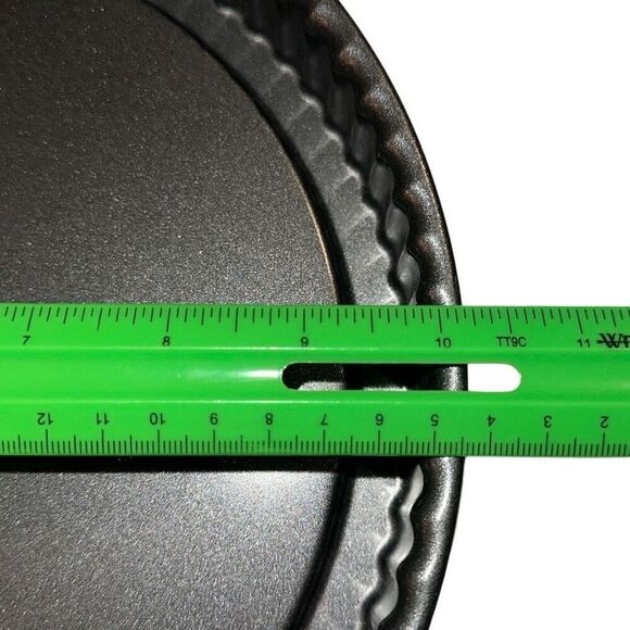 Pampered Chef non-stick Fluted Sides Torte, Tart Pans 10" Set of 2 - Picture 6 of 9